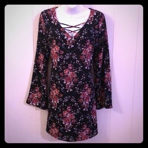 Xhilaration Dresses - Xhilaration floral tunic dress small Xhilaration Dresses - Xhilaration floral tunic dress small